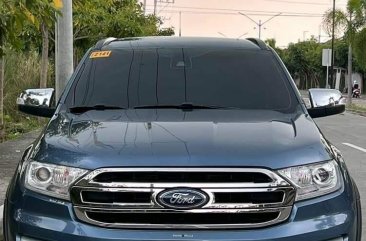 Blue Ford Everest 2018 for sale in Automatic
