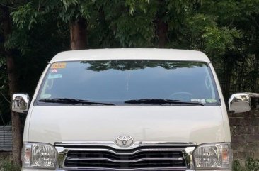 Sell White 2016 Toyota Hiace Super Grandia in Parañaque