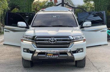 White Toyota Land Cruiser 2019 for sale in Automatic