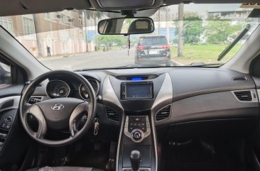 Selling Silver Hyundai Elantra 2013 in Quezon City