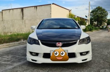 Selling Pearl White Honda Civic 2010 in Bacoor