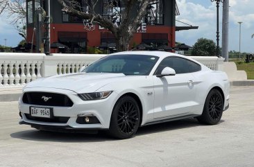 Sell White 2017 Ford Mustang in Parañaque