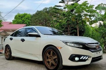 Sell White 2019 Honda Civic in Bocaue