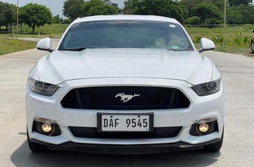 Sell White 2017 Ford Mustang in Parañaque