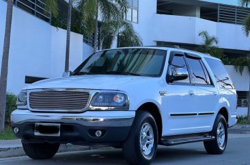 Selling White Ford Expedition 2002 in Quezon City