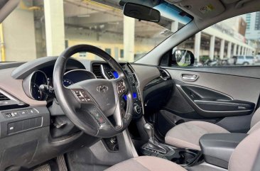 Purple Hyundai Santa Fe 2015 for sale in Automatic