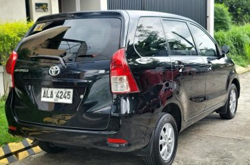 Selling Purple Toyota Avanza 2015 in Caloocan