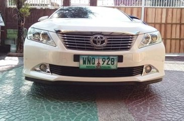 Pearl White Toyota Camry 2014 for sale in Automatic