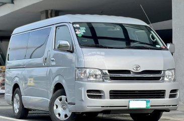 2010 Toyota Hiace in Makati, Metro Manila