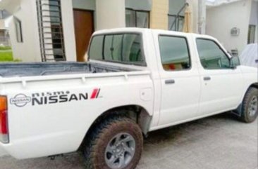 Selling Purple Nissan Frontier 2009 in Mexico