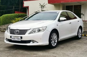 Selling Pearl White Toyota Camry 2013 in Dasmariñas