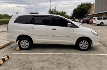 Sell Purple 2012 Toyota Innova in Samal