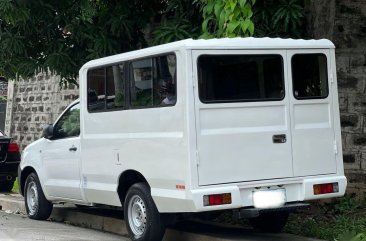 Purple Toyota Hilux 2012 for sale in Manual