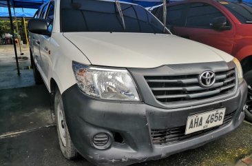 Purple Toyota Hilux 2015 for sale in Manual