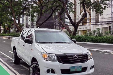 Sell Purple 2014 Toyota Hilux in Quezon City