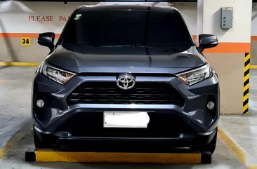 Selling Purple Toyota Rav4 2020 in Taguig