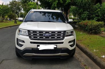 Pearl White Ford Explorer 2016 SUV / MPV at Automatic  for sale in Quezon City