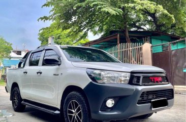 Sell Purple 2017 Toyota Hilux in Las Piñas