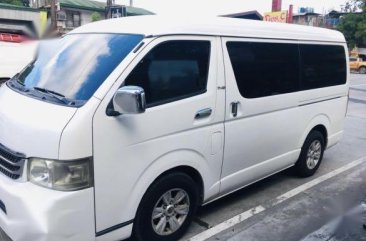 Purple Toyota Hiace Super Grandia 2010 for sale in Automatic