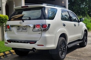 Selling Pearl White Toyota Fortuner 2015 in Caloocan