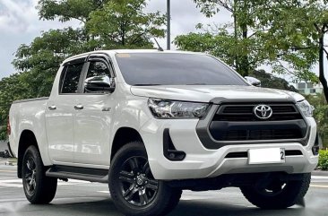 Selling Purple Toyota Hilux 2022 in Makati