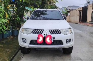 Pearl White Mitsubishi Montero 2009 for sale in Quezon City