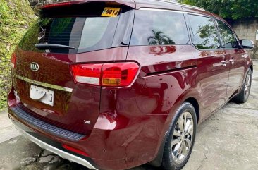 Purple Kia Carnival 2017 for sale in Automatic