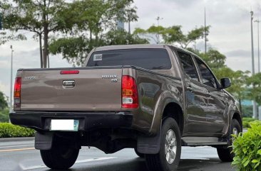 Selling Purple Toyota Hilux 2011 in Makati