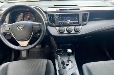 Pearl White Toyota Rav4 2014 for sale in Pasig