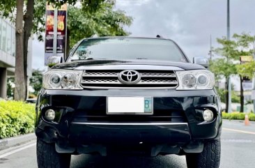 2010 Toyota Fortuner in Makati, Metro Manila