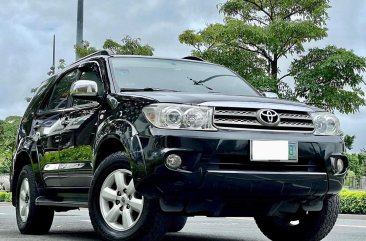 2010 Toyota Fortuner in Makati, Metro Manila