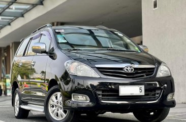 2011 Toyota Innova  2.0 G Gas AT in Makati, Metro Manila