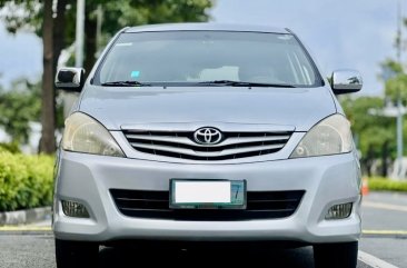 2011 Toyota Innova in Makati, Metro Manila