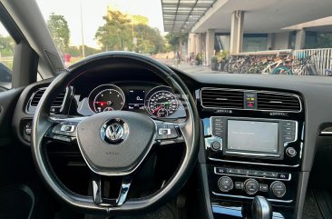 2018 Volkswagen Golf in Makati, Metro Manila