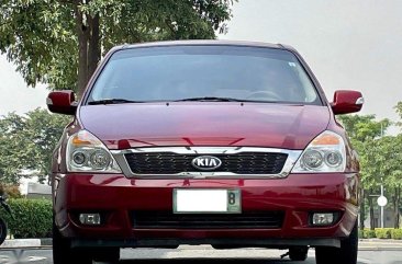 Purple Kia Carnival 2013 for sale in Automatic