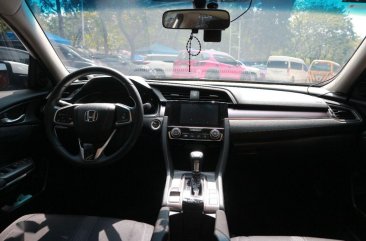 Pearl White Honda Civic 2017 for sale in Automatic