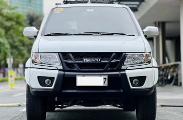 2017 Isuzu Sportivo X in Makati, Metro Manila