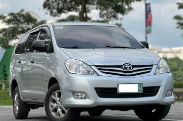 2011 Toyota Innova in Makati, Metro Manila