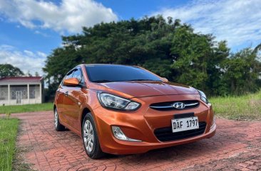 Selling Orange Hyundai Accent 2017 in Manila