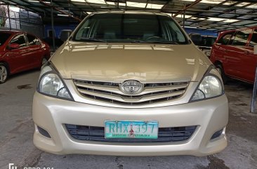 2009 Toyota Innova  2.0 E Gas AT in Las Piñas, Metro Manila