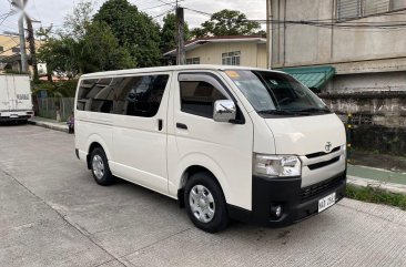 Selling Purple Toyota Hiace 2017 in Quezon City