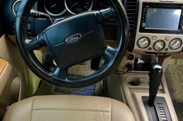 Purple Ford Everest 2012 for sale in Automatic