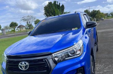 Sell Purple 2019 Toyota Hilux in Dasmariñas