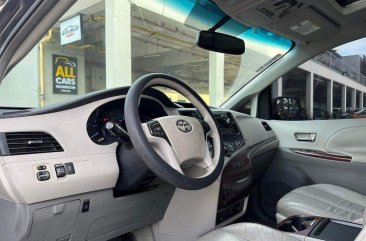 Purple Toyota Sienna 2011 for sale in Makati