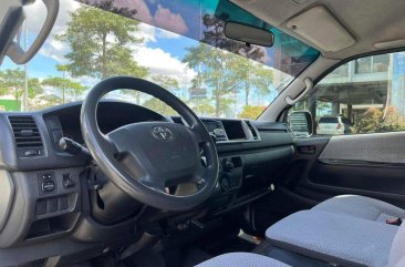 Sell Purple 2016 Toyota Hiace in Makati