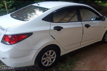 Purple Hyundai Accent 2013 for sale in Manual