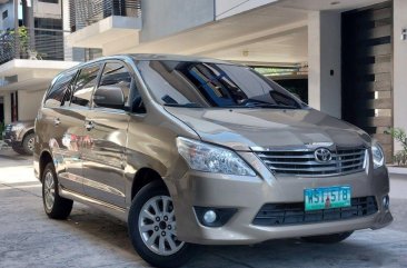 Sell Purple 2014 Toyota Innova in Quezon City