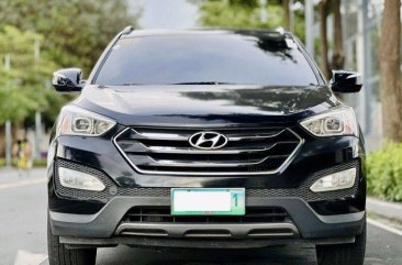 Sell Purple 2013 Hyundai Santa Fe in Makati