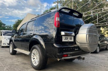 Selling Purple Ford Everest 2014 in Makati