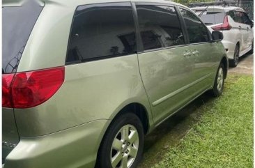 Purple Toyota Sienna 2010 for sale in Automatic